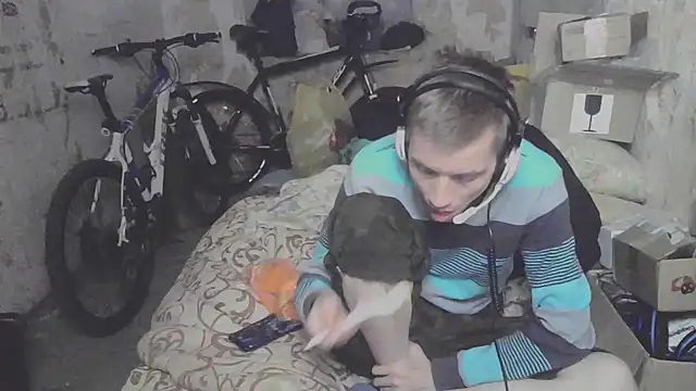 makarov1993 online show from October 3, 5:26 am