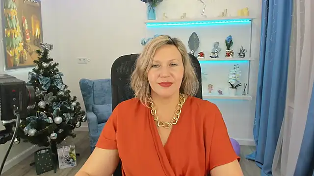 NinaStarle online show from December 5, 11:30 am