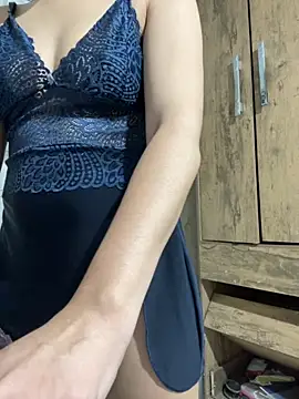 Snapshot of indracatfun chatting on February 8, 11:46 am indracatfun online show from February 8, 11:46 am