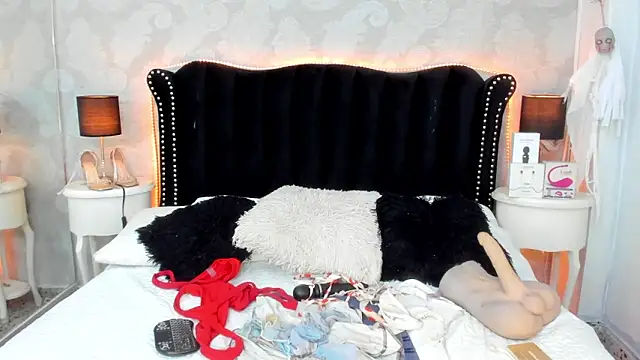 ViictoriaGrey online show from October 29, 2:36 am