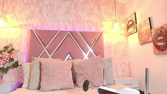 Aliice1  online show from November 15, 9:32 pm