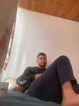 Snapshot of Michaell_Spinelly chatting on February 14, 1:41 pm Michaell Spinelly online show from February 14, 1:41 pm
