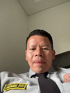 Manu0586 online show from April 5, 9:12 pm