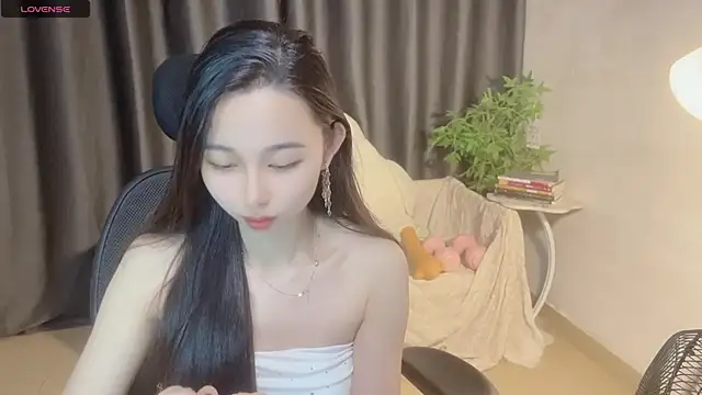 Snapshot of Yin-LL chatting on October 30, 12:39 pm Yin-LL online show from October 30, 12:39 pm