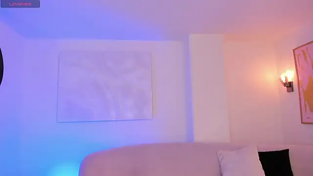 IsabellaMoreau online show from November 26, 7:37 pm