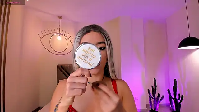 IsabellaMoreau online show from January 7, 7:38 pm