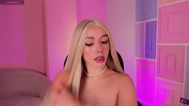 IsabellaMoreau online show from June 9, 7:36 pm