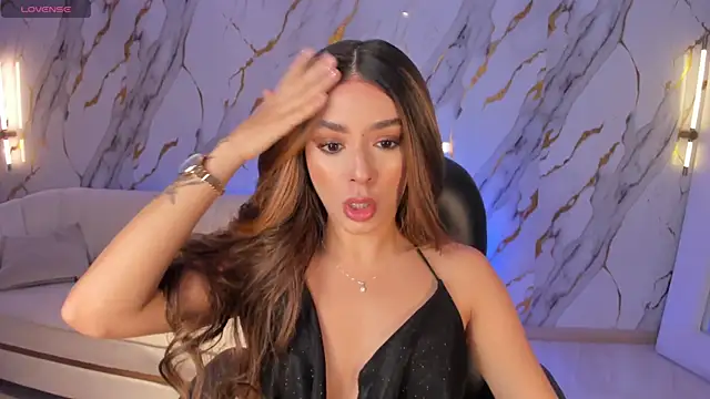 IsabellaMoreau online show from June 21, 5:48 pm