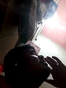 Snapshot of CatchingBouquet chatting on October 3, 2:47 pm CatchingBouquet online show from October 3, 2:47 pm