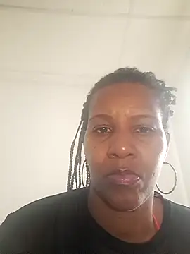 Snapshot of VikysDavis chatting on April 7, 5:24 pm VikysDavis online show from April 7, 5:24 pm