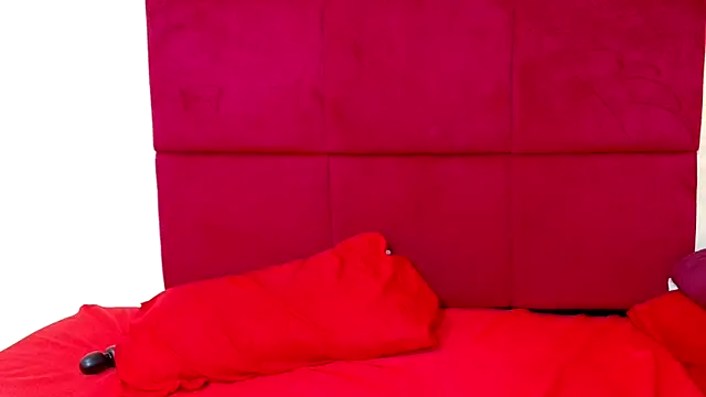 HugeTitisxx online show from November 17, 2:56 pm