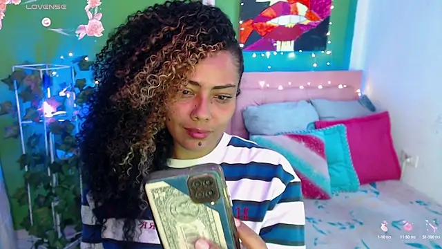 Snapshot of katherinnyazz chatting on September 13, 4:18 pm katherinnyazz online show from September 13, 4:18 pm