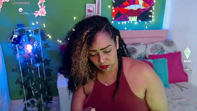 Snapshot of katherinnyazz chatting on September 24, 12:14 am katherinnyazz online show from September 24, 12:14 am