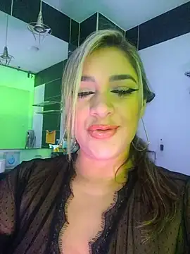 NicoleDiior online show from May 22, 3:17 pm