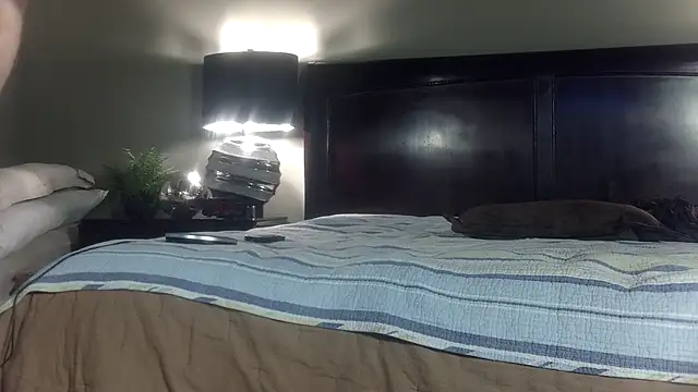 Snapshot of Hornylouisewil chatting on November 16, 1:11 am Hornylouisewil online show from November 16, 1:11 am