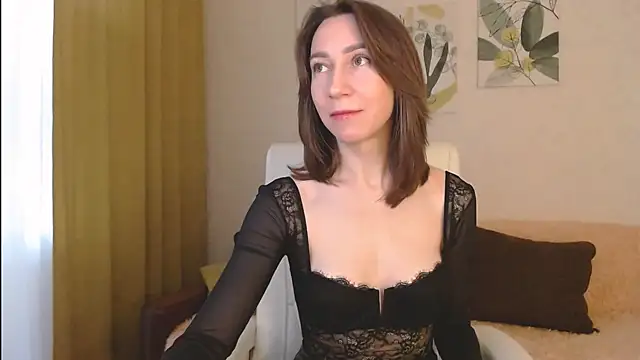 Snapshot of GoodGlamorGirl chatting on February 13, 5:16 am GoodGlamorGirl online show from February 13, 5:16 am