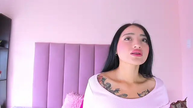 violet myerrs online show from November 17, 1:17 pm