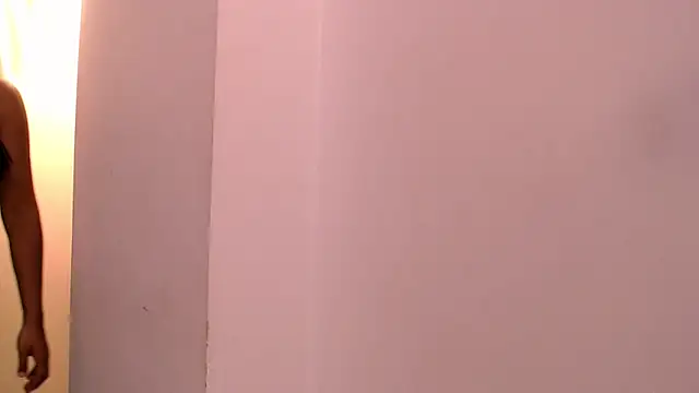 kimberly18cute online show from April 14, 1:00 am