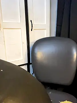 chicachocolate01 online show from November 23, 7:19 am