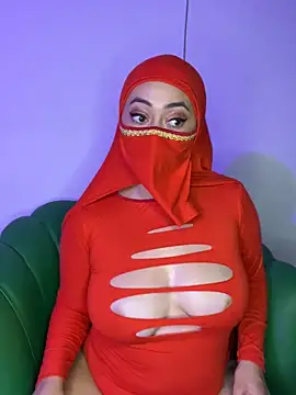 Aisha Malek online show from October 28, 8:00 pm