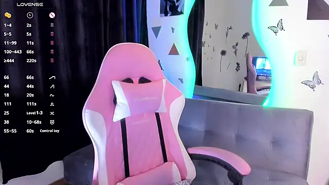 luciamature  online show from November 4, 9:14 pm