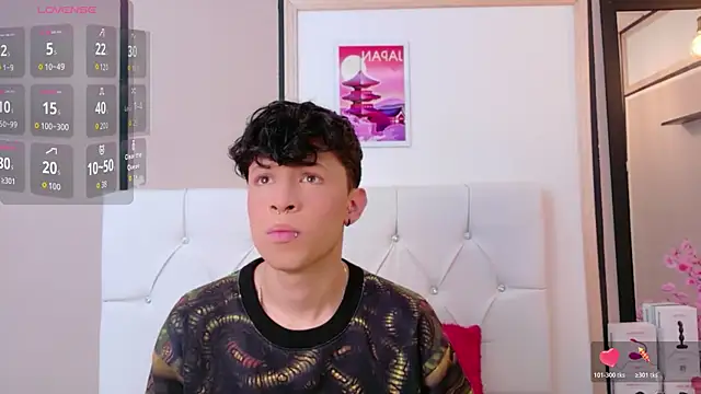 Axel  Evans online show from April 14, 1:17 pm