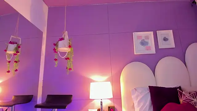Snapshot of my_aleja_ chatting on September 15, 12:49 pm my aleja online show from September 15, 12:49 pm
