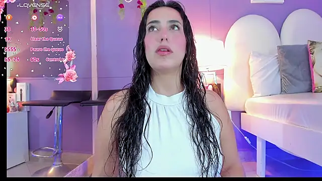 my aleja  online show from November 4, 2:05 pm