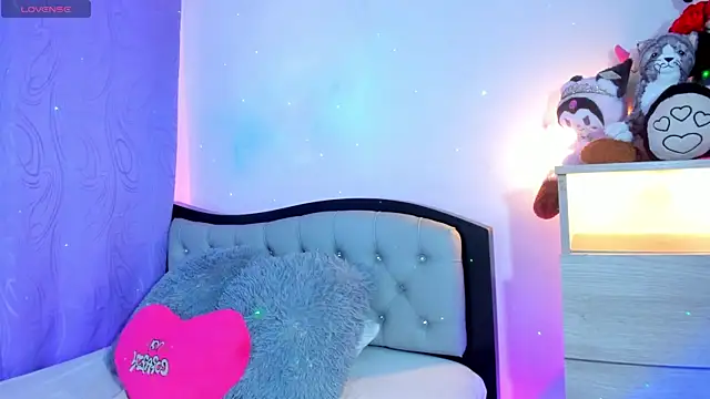 my aleja  online show from February 20, 11:43 am