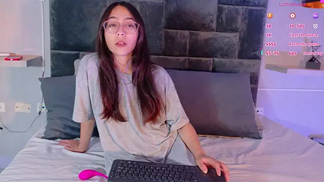 juliie star online show from May 29, 11:47 pm