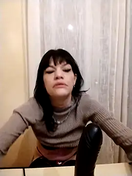 Snapshot of SarettaB90 chatting on February 10, 10:03 pm SarettaB90 online show from February 10, 10:03 pm