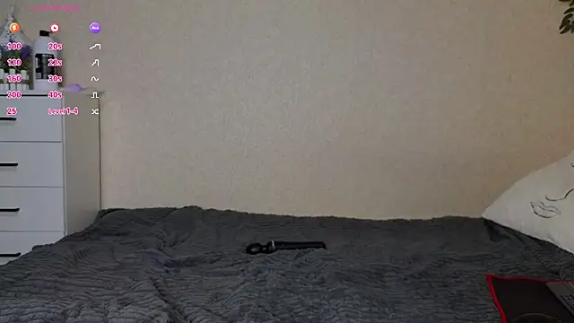 serenahall  online show from March 13, 9:54 pm