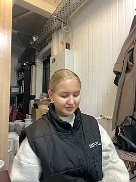 Snapshot of CandyVice chatting on September 8, 5:12 pm CandyVice online show from September 8, 5:12 pm