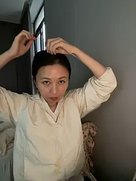 haiyan125216 online show from November 26, 9:10 am