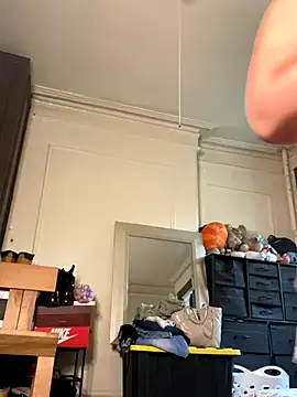 Snapshot of AlyCakes212 chatting on September 22, 3:47 pm AlyCakes212 online show from September 22, 3:47 pm