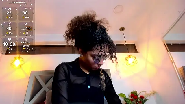 Hanna Cornee  online show from February 19, 12:23 pm