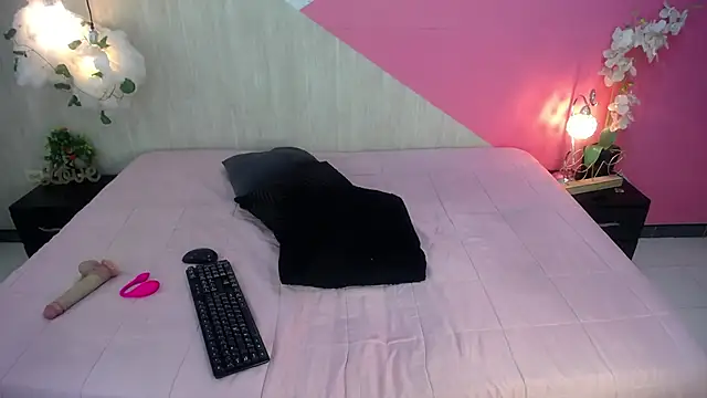 sophia brunette  online show from November 27, 11:23 am