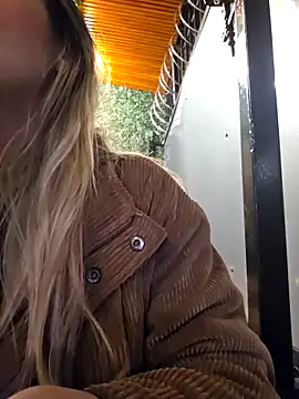 VesperVelvet online show from March 21, 3:11 am