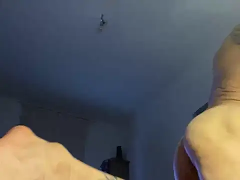 crisfootlicker online show from June 22, 3:58 am