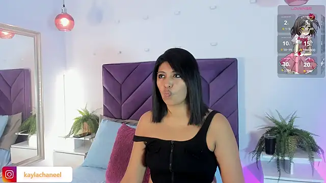 Kaylachannell online show from March 27, 3:45 am