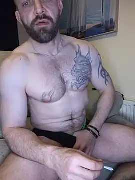 Snapshot of Andrewjames8391 chatting on February 22, 9:46 pm Andrewjames8391 online show from February 22, 9:46 pm