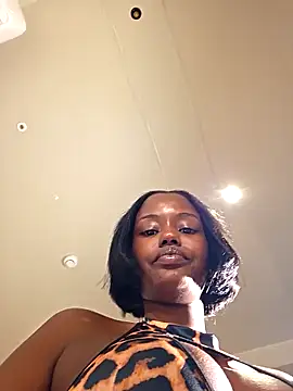 Lexiluv1 online show from January 7, 9:17 pm