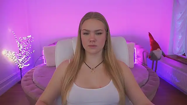 Snapshot of CelesteNoir chatting on January 7, 8:06 am CelesteNoir online show from January 7, 8:06 am