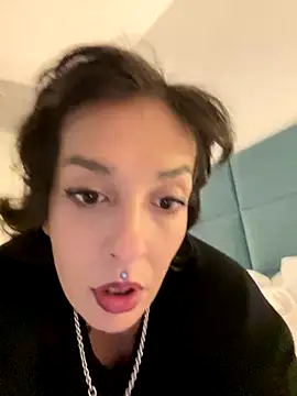 Piggiteablacktea online show from November 11, 7:58 pm