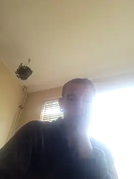 piercingpik online show from March 11, 3:18 pm