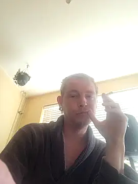 piercingpik online show from April 5, 11:51 am