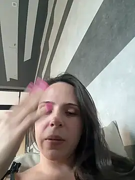 Snapshot of Lady_LauraRose chatting on December 1, 8:36 pm Lady LauraRose online show from December 1, 8:36 pm