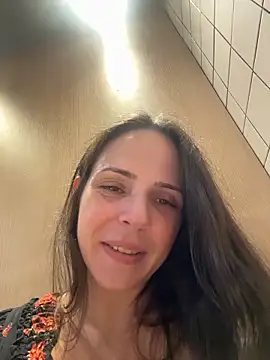 Snapshot of Lady_LauraRose chatting on February 12, 2:06 am Lady LauraRose online show from February 12, 2:06 am