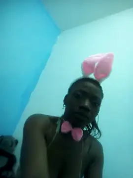 Snapshot of Aurora-Queen chatting on November 1, 4:25 am Aurora-Queen online show from November 1, 4:25 am