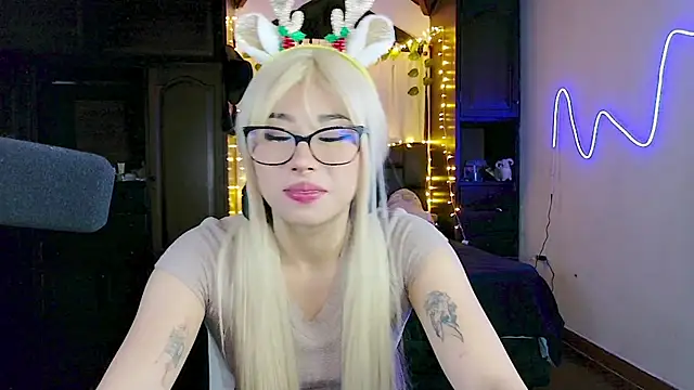 Shisuku Sophi online show from November 29, 1:52 am